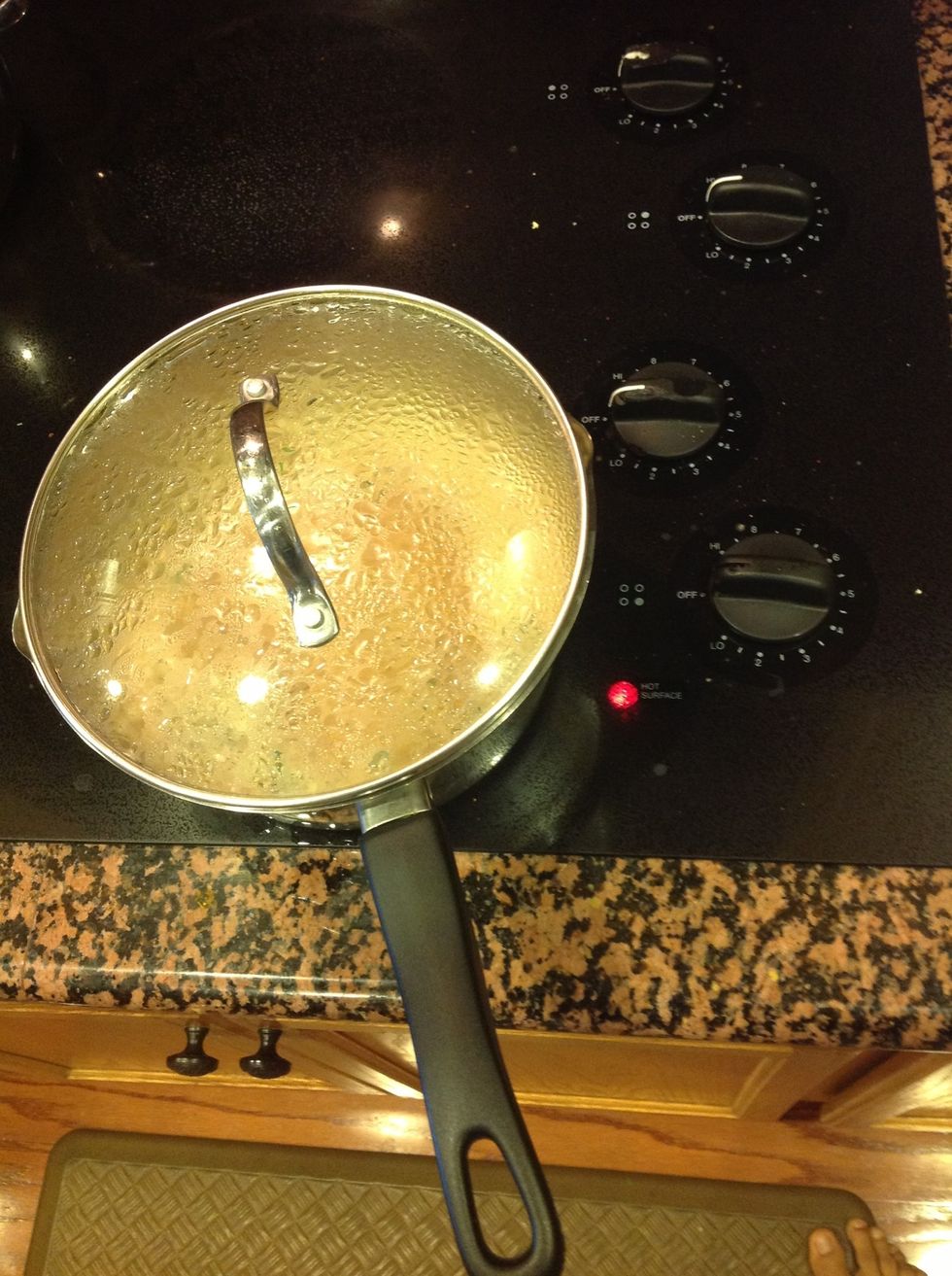 Immediately turn off the heat, remove the pot from the heat, and cover for 2 min