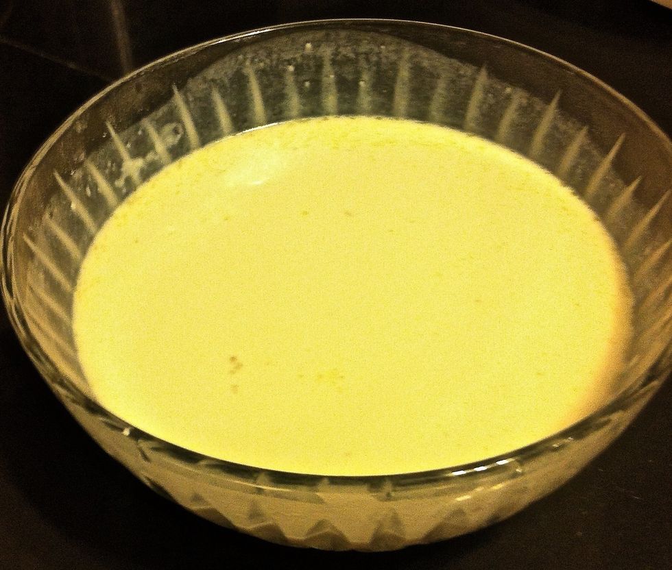 In a big bowl, mix flour,milk powder, salt and sugar together. Add the egg mixture GRADUALLY into the flour mixture, "whisking" to just a smooth batter.