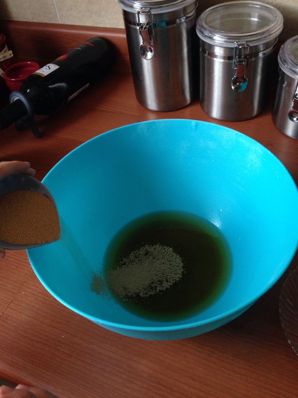 In a bowl mix 4 tsp yeast, 3 Tbs honey with 3/4 c warm Mulling spices tea.