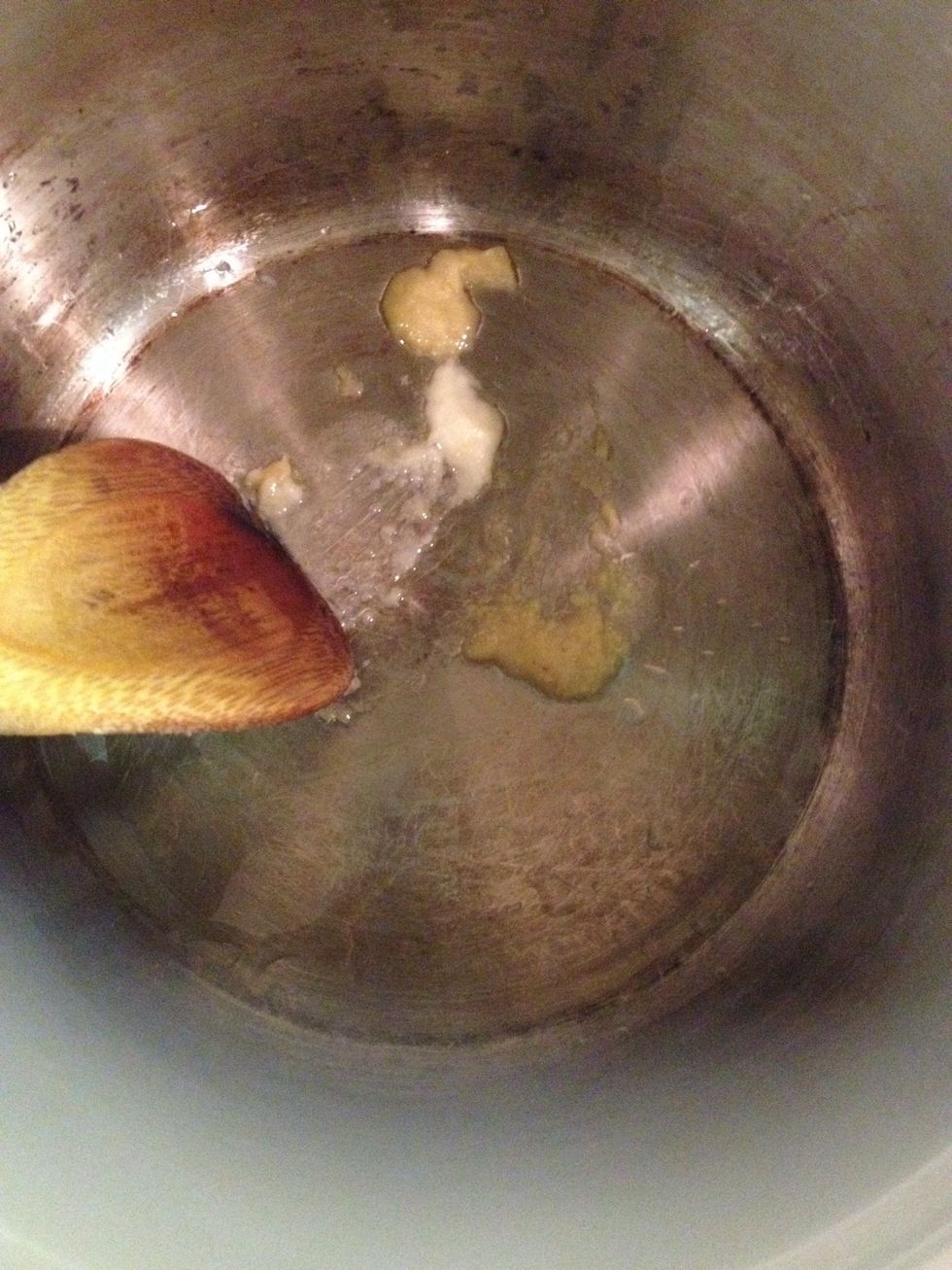 In a large pot add 3 tsp of olive oil, 1 tsp of ginger paste, and 1 tsp of garlic paste..stir for 2 minutes