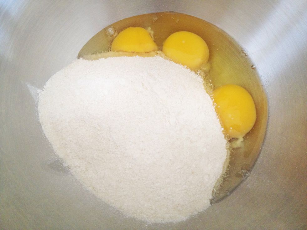 In a mixing bowl, combine 3 eggs, 1 1/2 cups sugar, 1/4 cup flour and 2 Tbsp cornstarch.