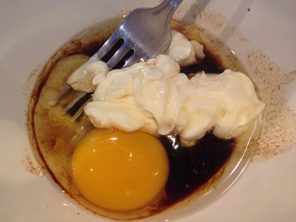 In a separate bowl, mix the wet ingredients (egg, mayo, & Worcestershire sauce)