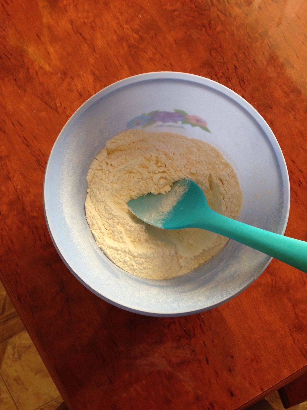 In a separate bowl sieved in the dry ingredients