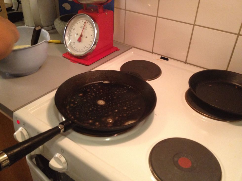 In a skillet heat up some butter.