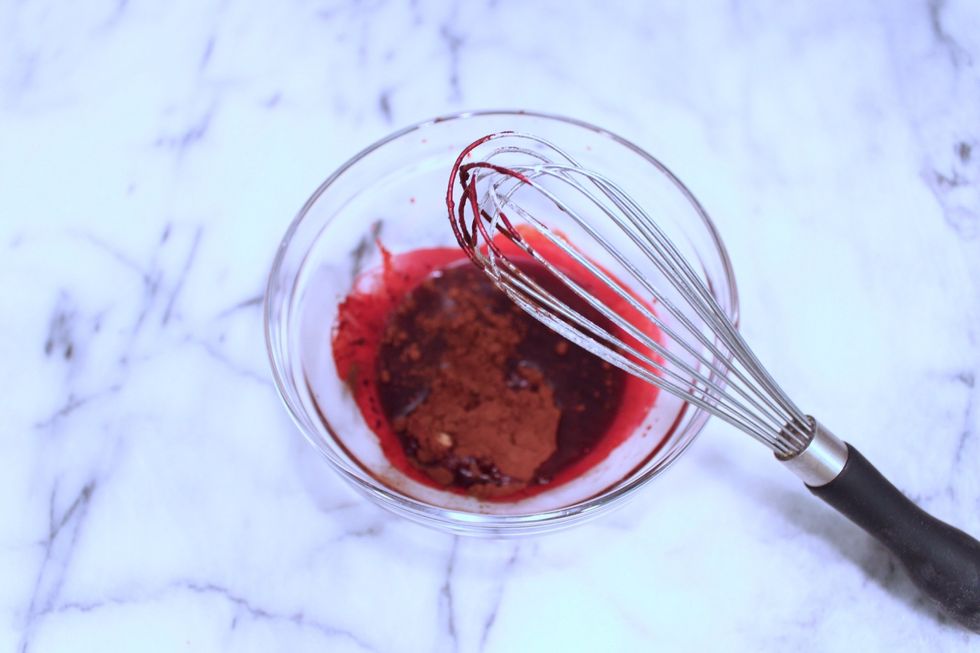 In a small bowl, whisk together the red food colouring, cocoa powder, and 1/2 teaspoon vanilla extract. If you like a more chocolately red velvet, add another 1-2 tablespoons of cocoa powder.