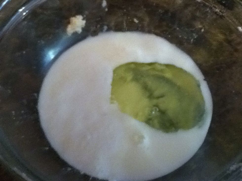 In another bowl, mix buttermilk (I'm using sour milk because I didn't want to buy buttermilk for just this recipe), baking soda, vanilla and egg white.