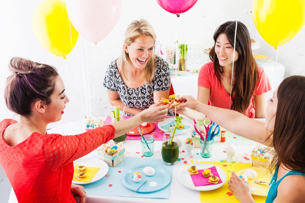 In anticipation for the Easter holiday, we\u2019re pairing up with Triscuit to throw an egg decorating party \u2014 complete with a brand new Triscuit combo that we're very eggcited about.
