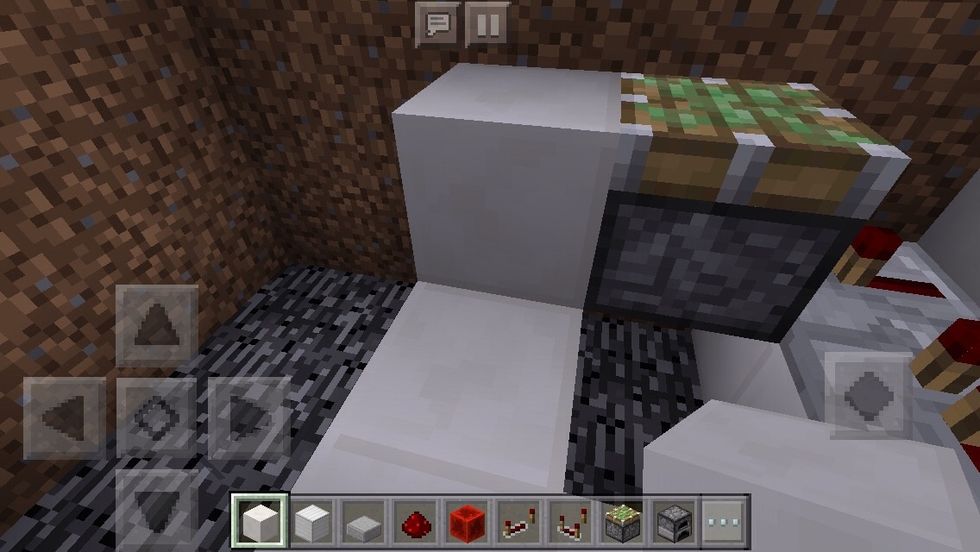 In front of the sticky piston, place a quartz block.