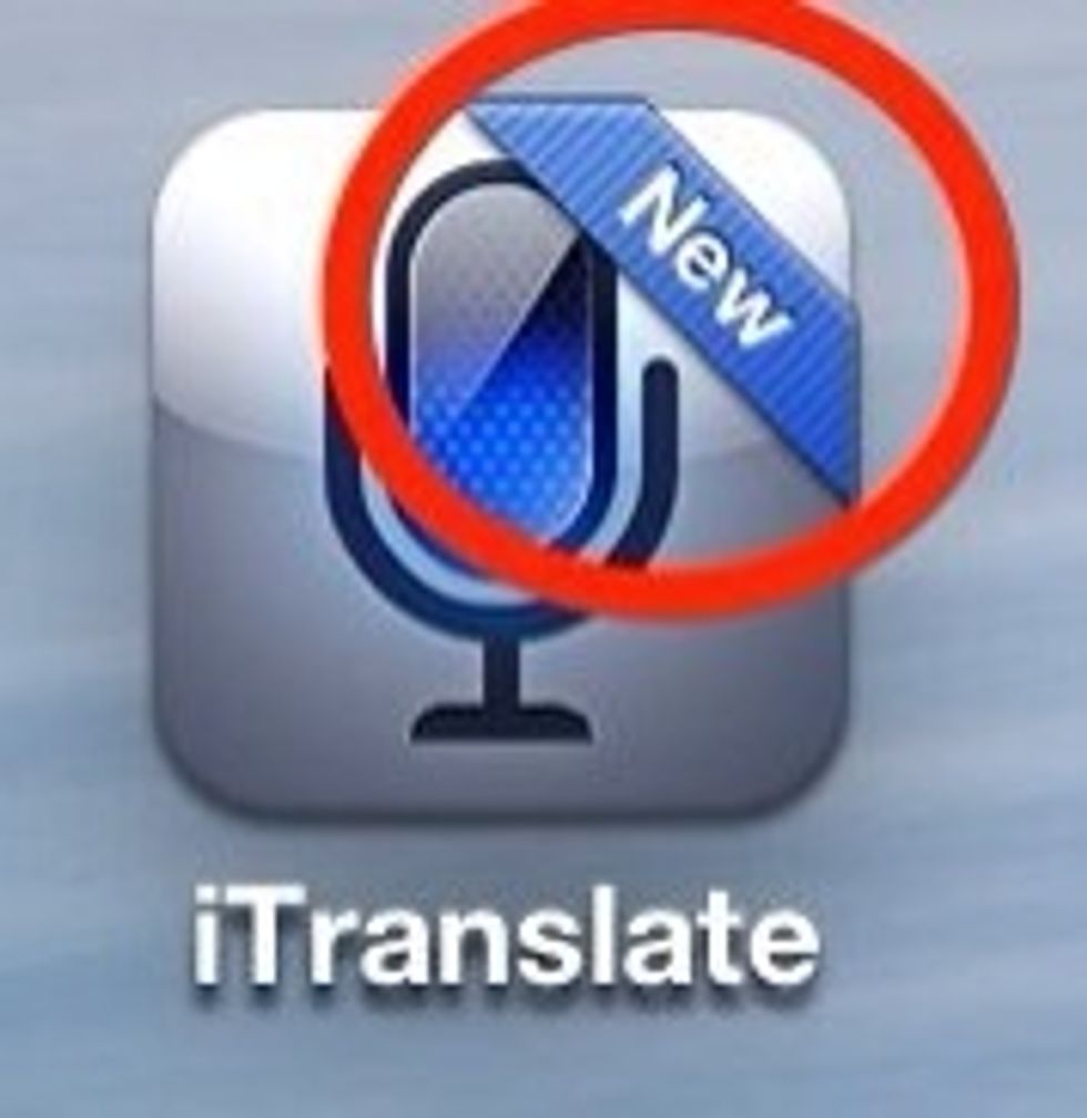 In iOS 6 newly downloaded apps have a "New" banner on them.