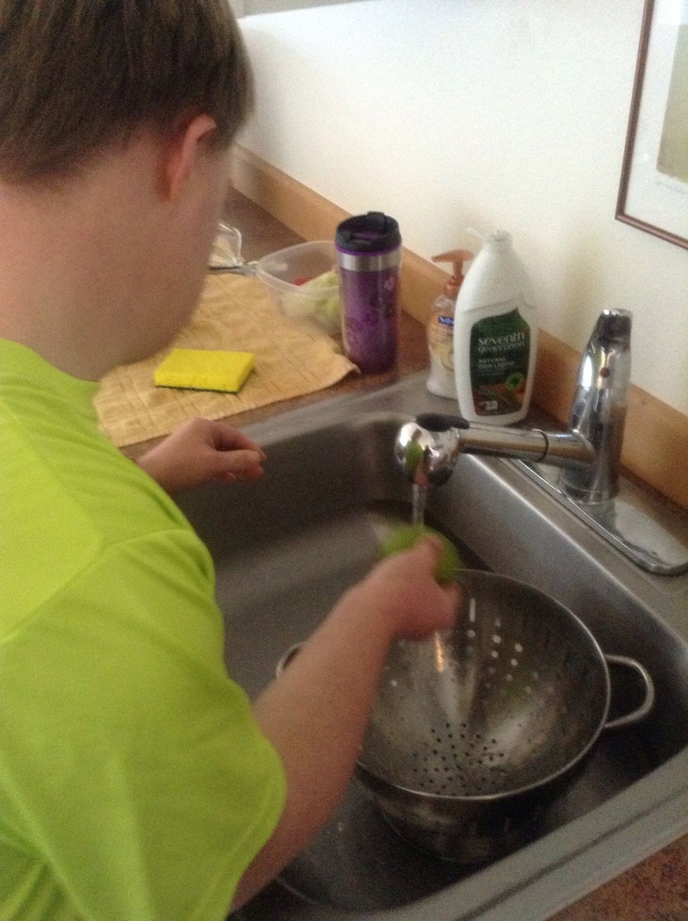 In kitchen sink wash limes.