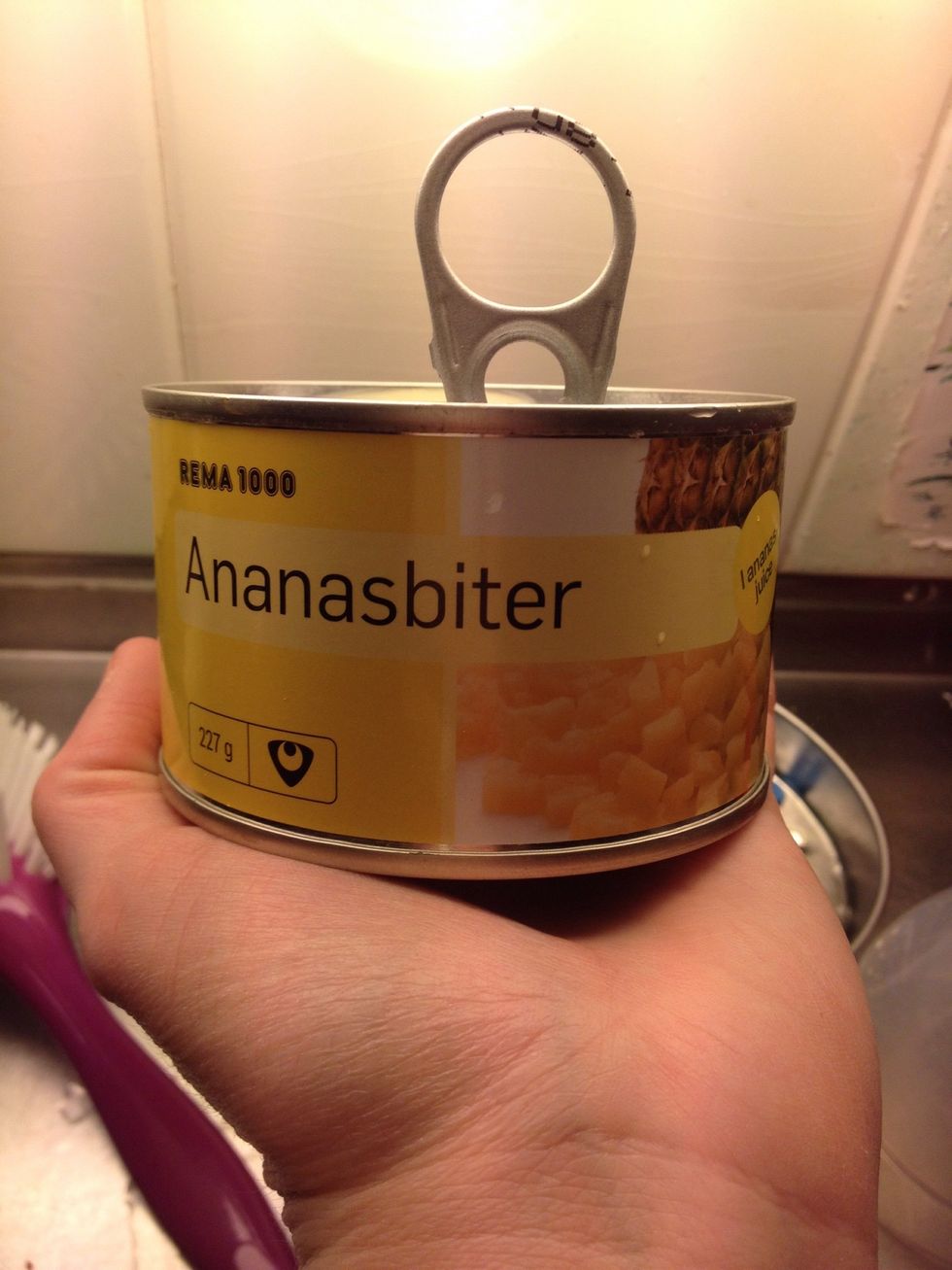 In my salad, I used two boxes like this with pineapple, it's approximately 450 grams