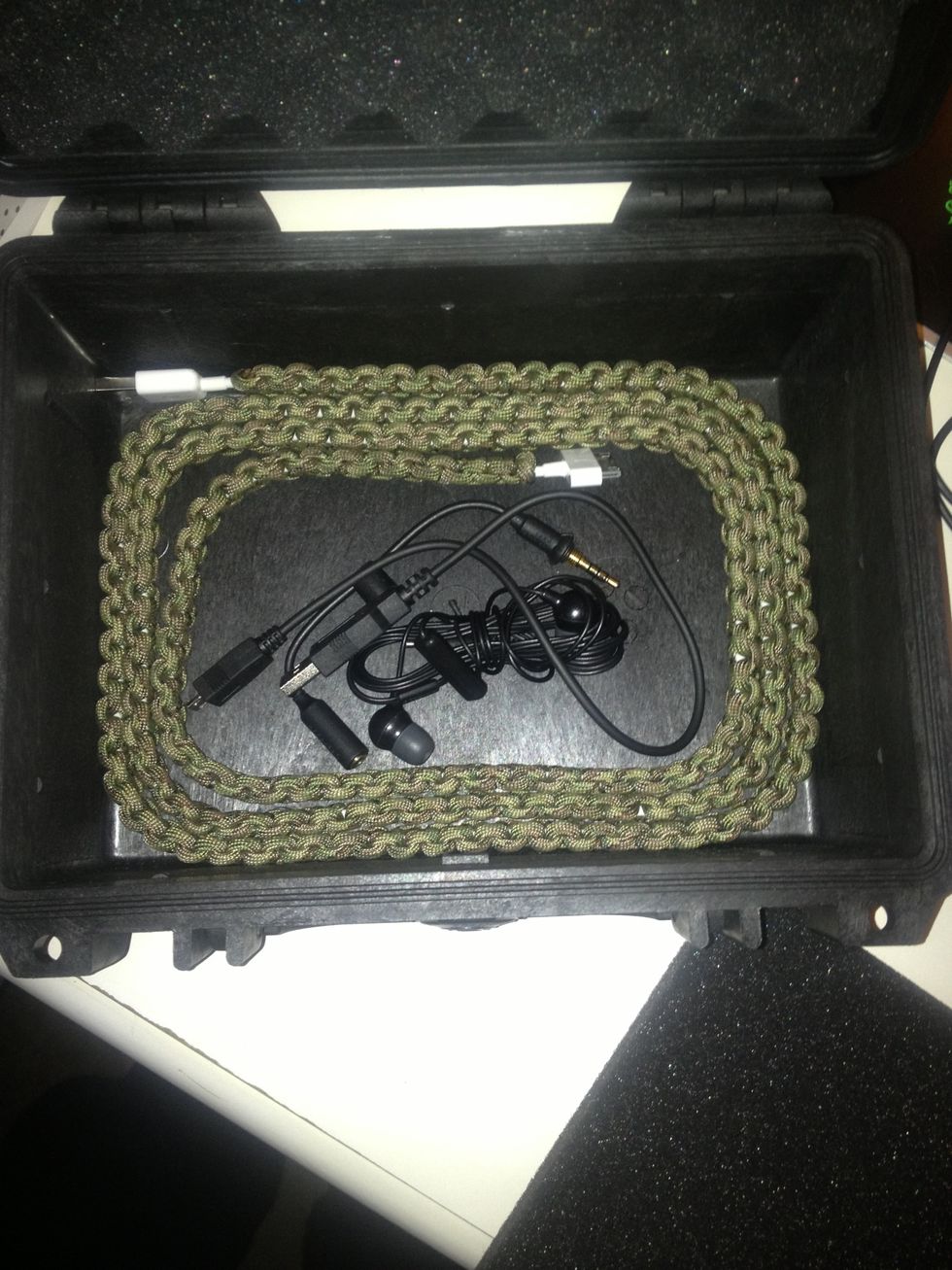 In place of the extra padding under the main padding, I put all my cables instead