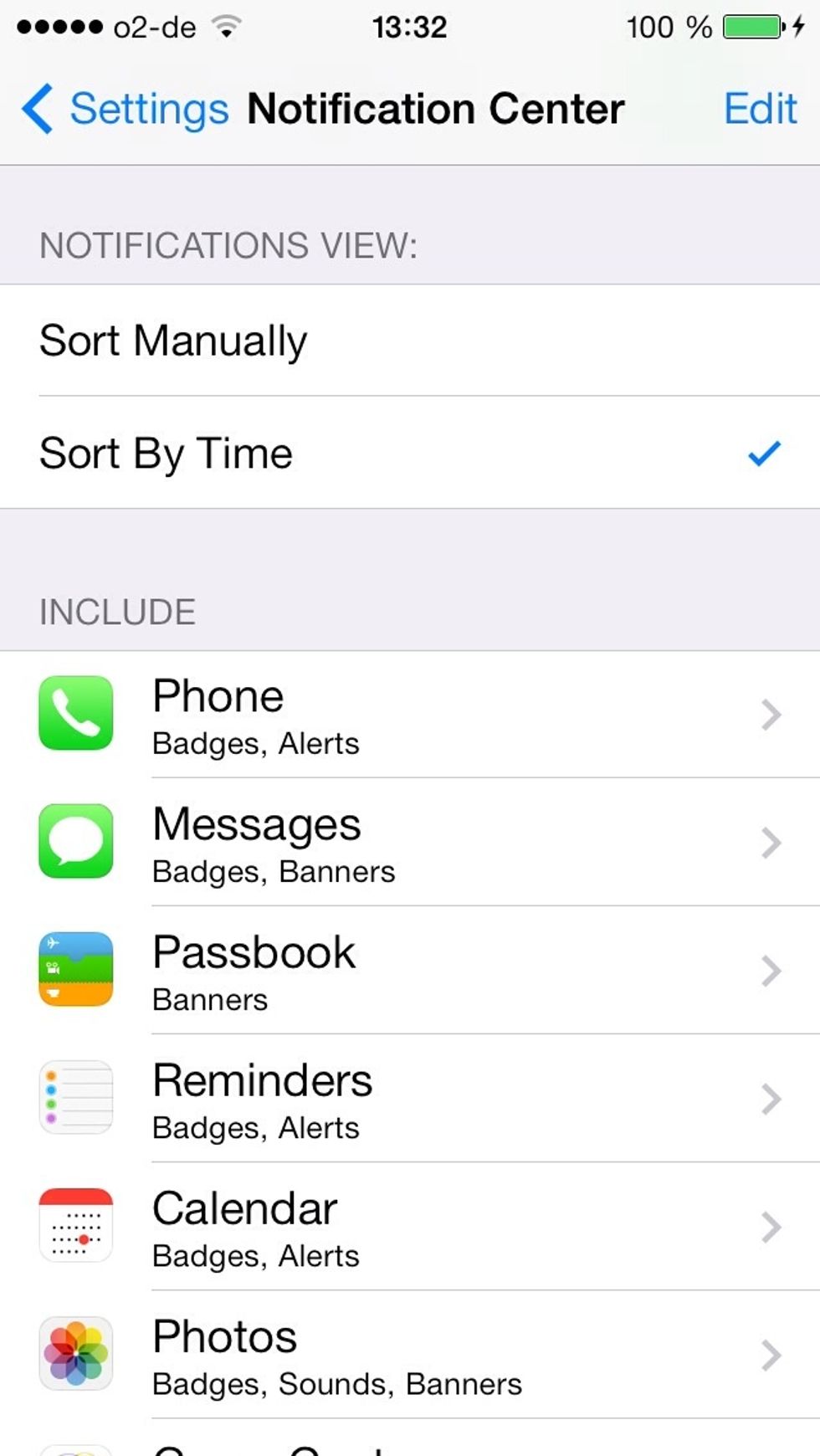 In settings - notification you can change how the notification center looks like.