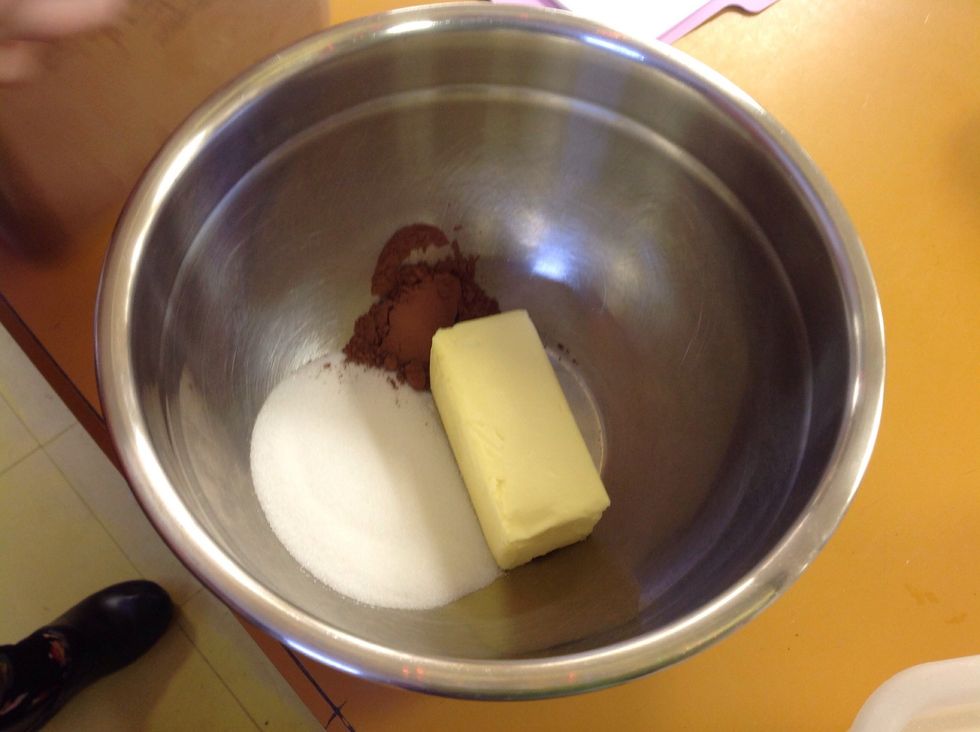 In the bowl that fits in the pot combine all the ingredients except for the graham cracker, coconut and nuts.