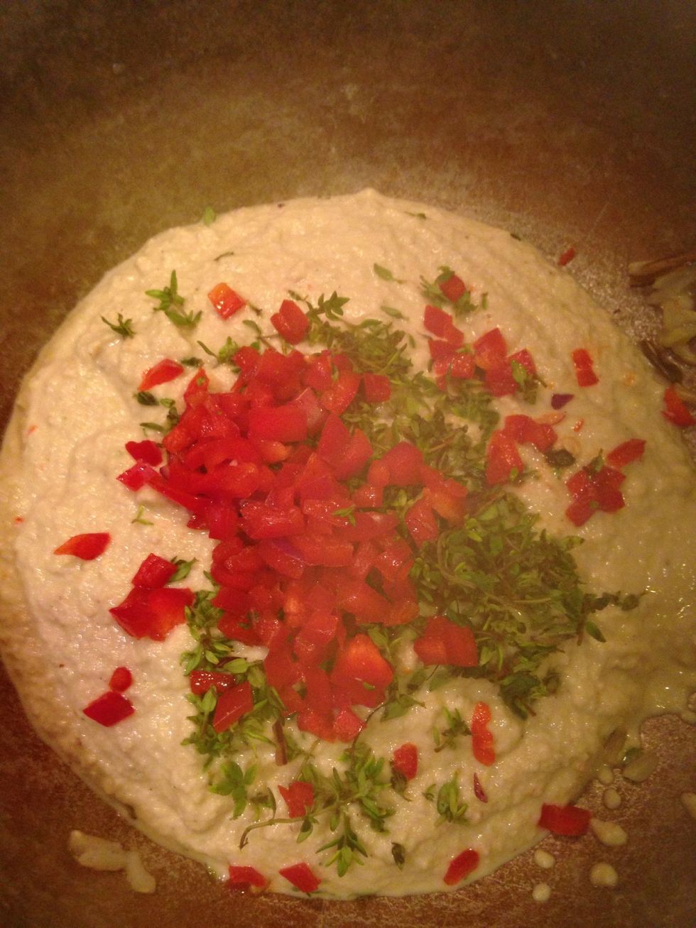 In the hot pot you used to make the rice, dump in the garlic sauce with the fresh thyme & peppers. *Spoon some of this to the side for a little chip marriage when the game comes on later.*   \ud83d\udc3bBEARS\ud83d\udc3b