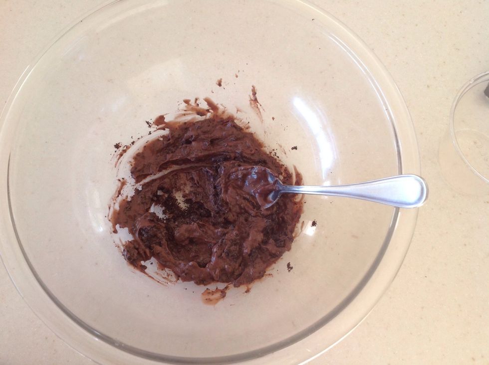 In the large bowl, add one container of pudding and mix.