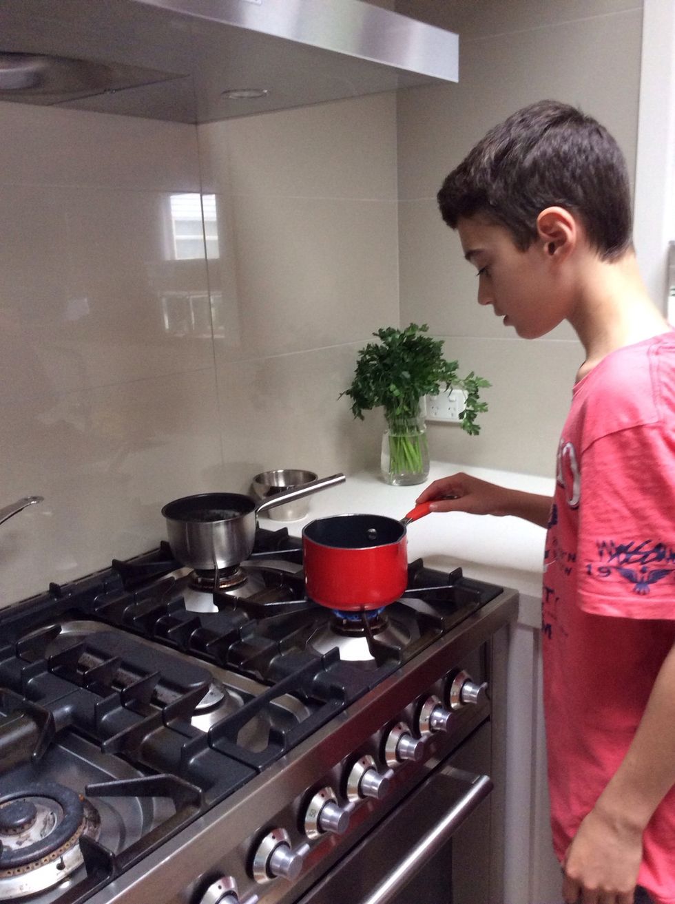 In the red pot is the vinegar, pepper and water