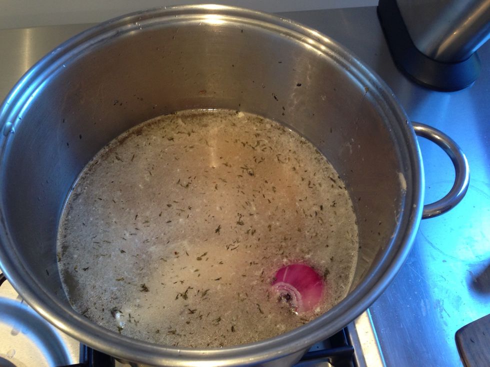 In this family version of the waterzooi, everything cooks together. Add the chicken first. Count an hour for the chicken. Make sure you have a big enough pot !! We had to switch :-)