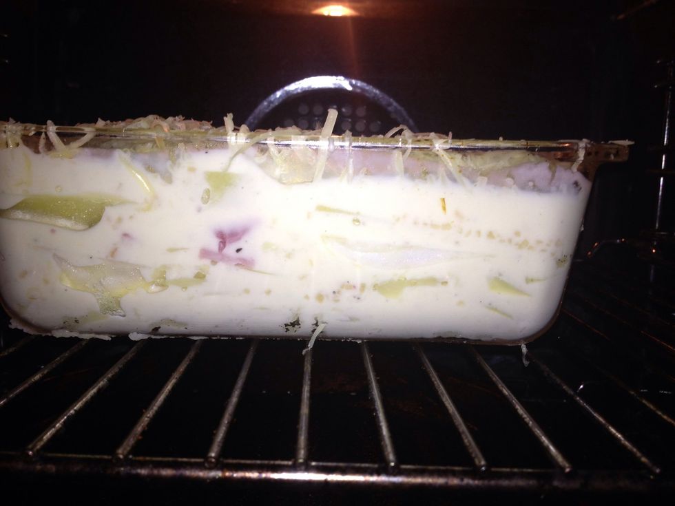 In to the oven at 180\u00b0 for 30 mins