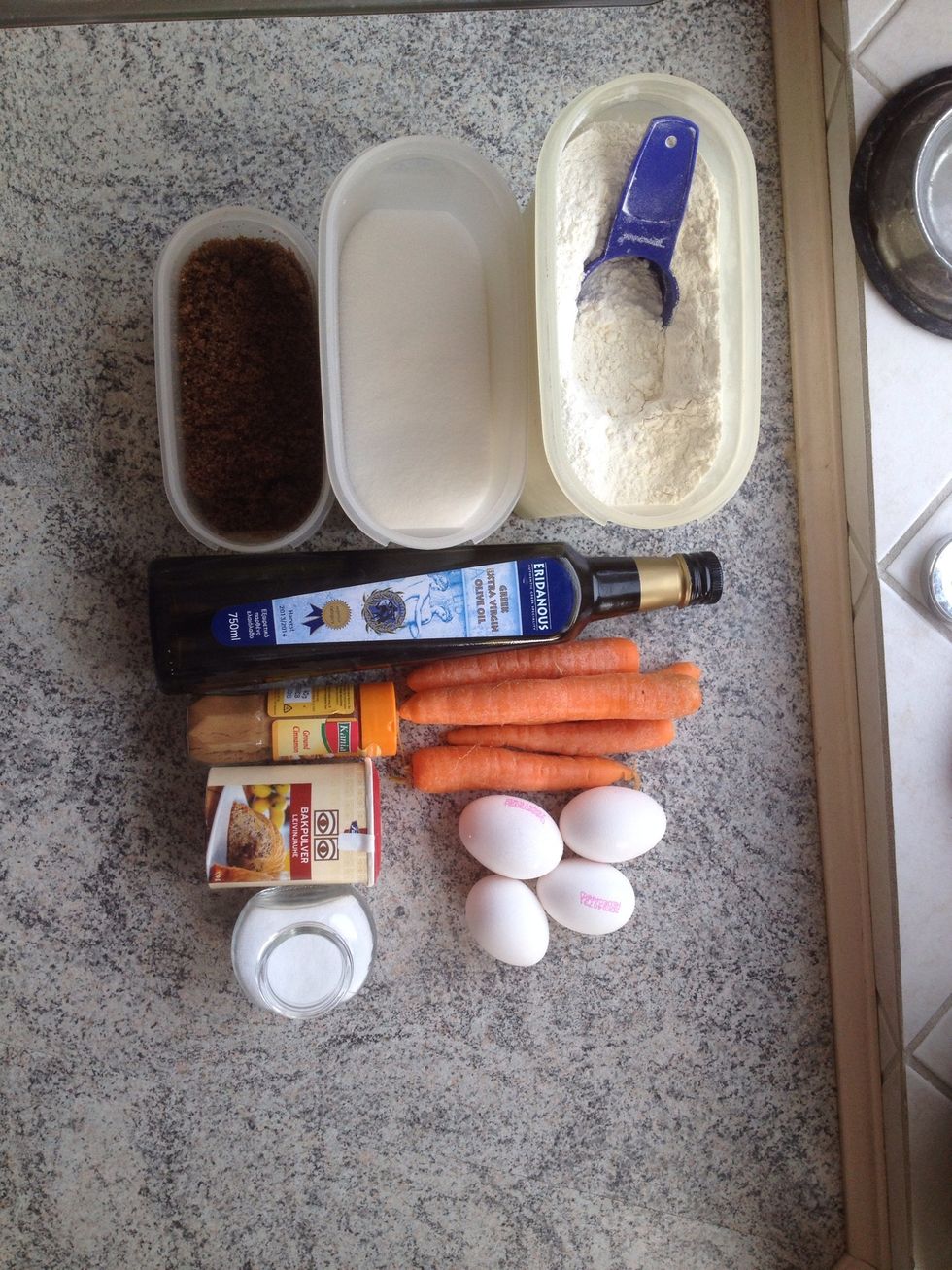 Ingrediens needed for the batter