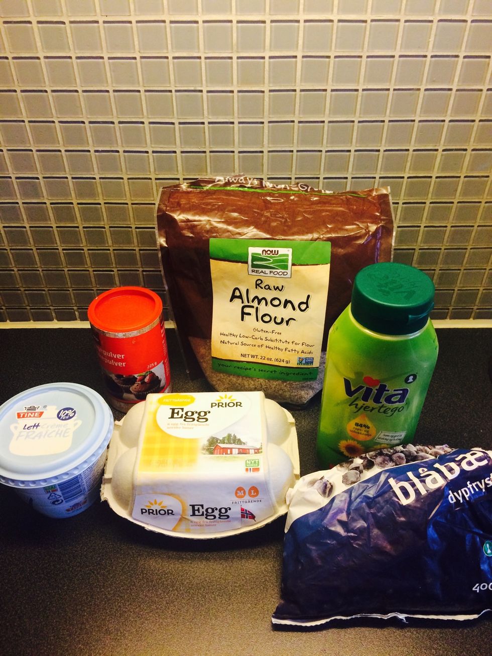 Ingredients: almond flour, butter substitute, baking powder, Creme Fraiche (light), blueberries, eggs