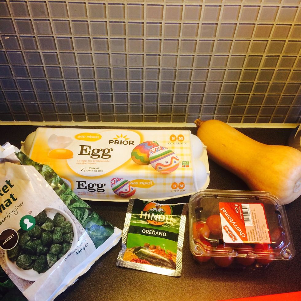 Ingredients: butternut squash, frozen spinach, oregano, tomatoes, egg