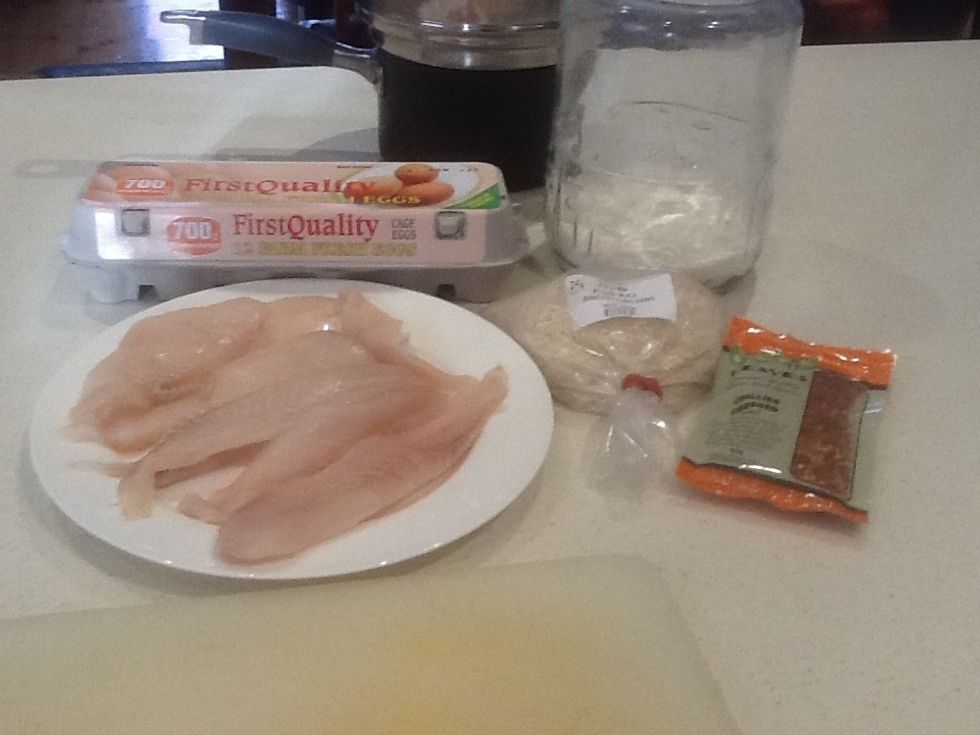 Ingredients: Fish fillets, Panko, crushed chilli, eggs, flour