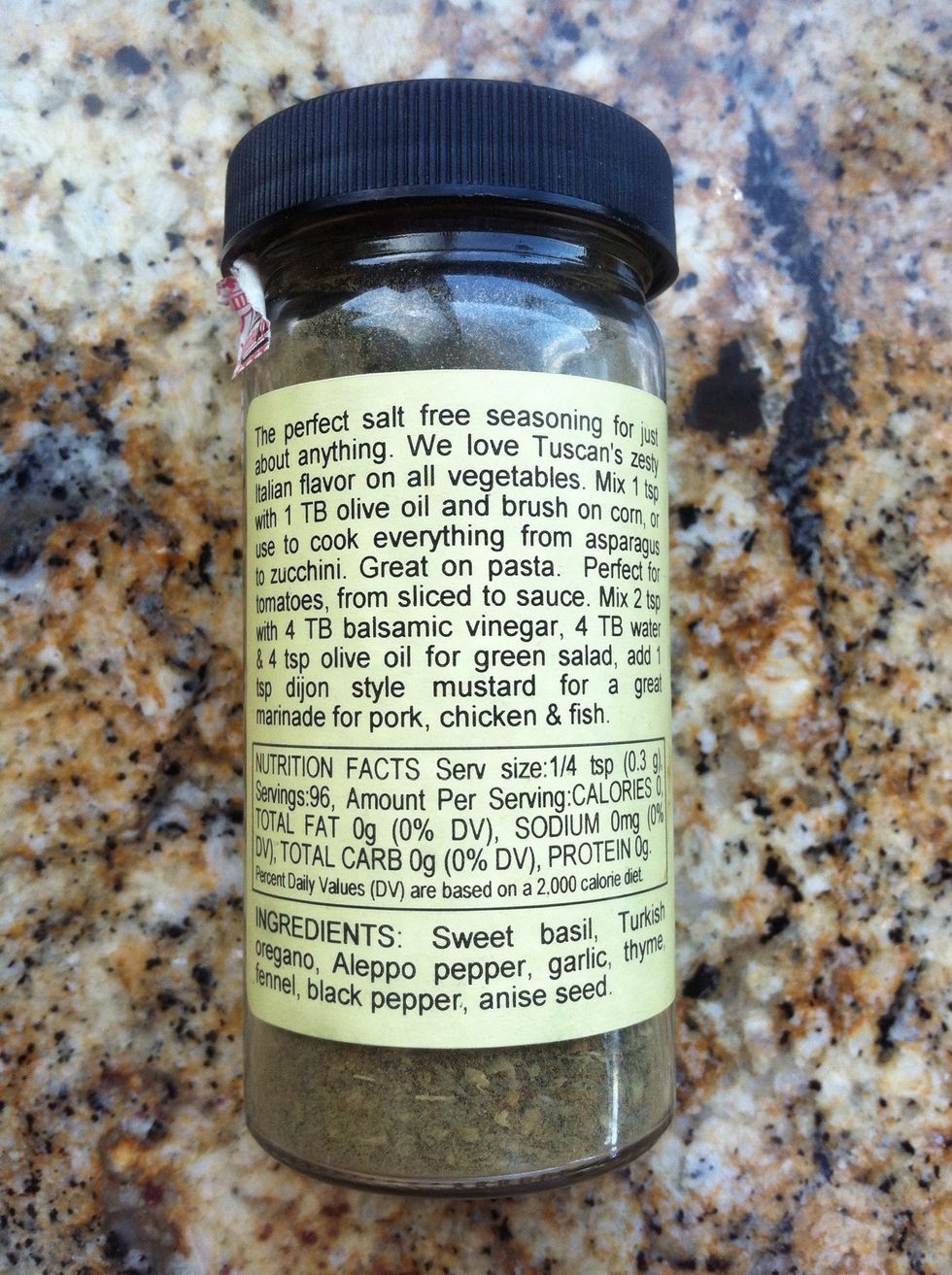 Ingredients in Tuscan seasoning