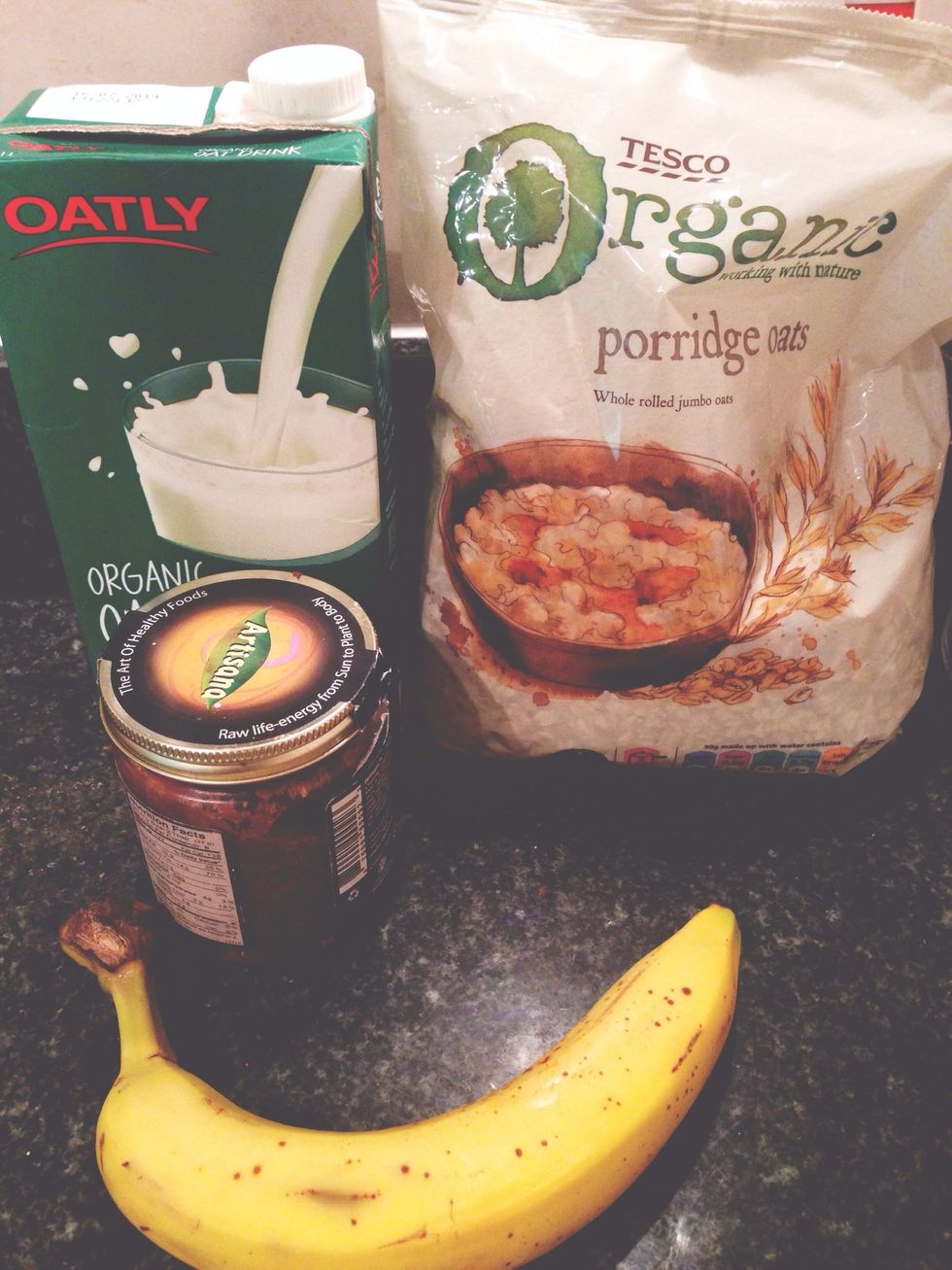 Ingredients: oats, cacao butter, banana, oat milk