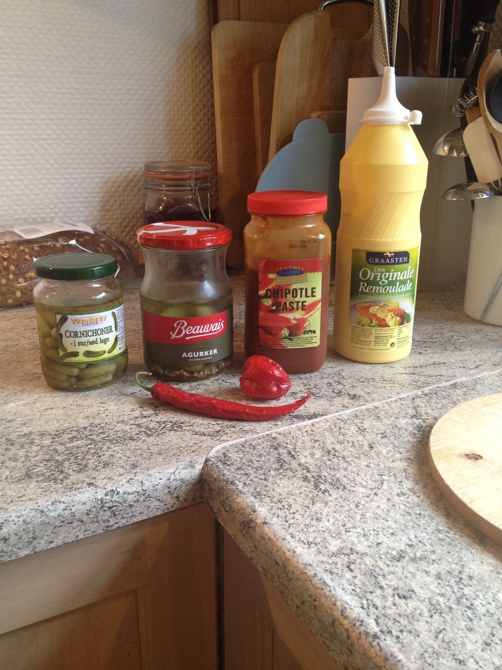 Ingredients: Remo, chipotle chili paste, pickled cucumber & cornichons, fresh chili