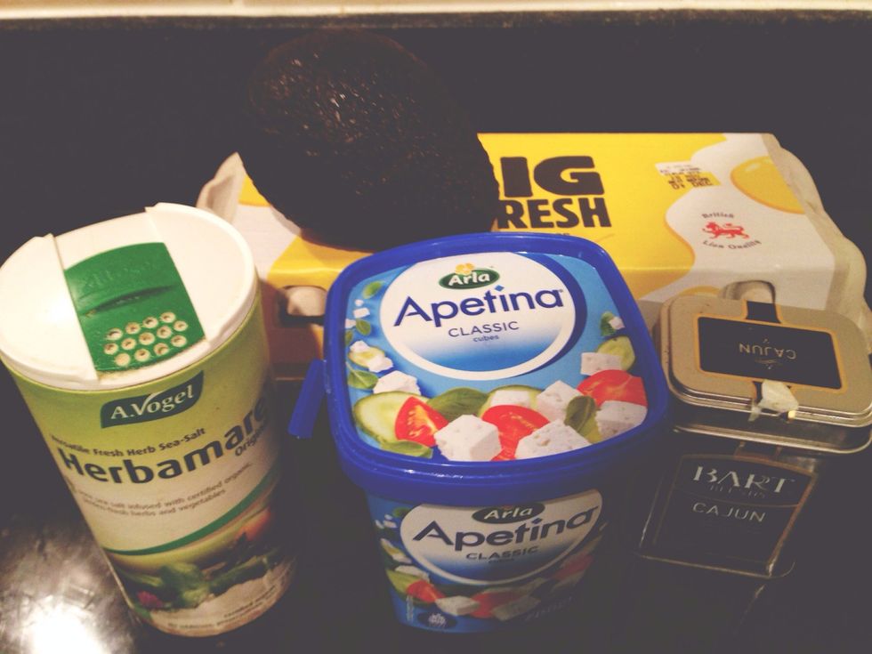 Ingredients: ripe avocado, egg, cajun Spice, Herbamare, feta cheese