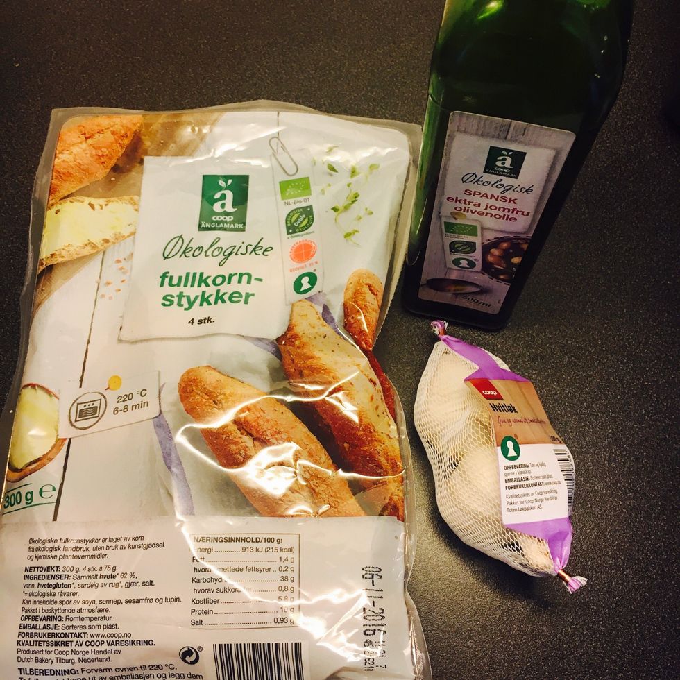 Ingredients: whole wheat baguette, garlic, olive oil