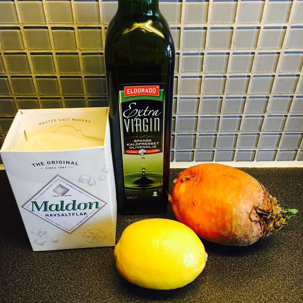 Ingredients: yellow beet, olive oil, sea salt, lemon