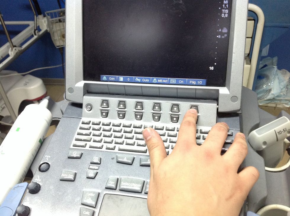 Ingresar a men\u00fa de "CLIPS" (P\u00e1gina 2)