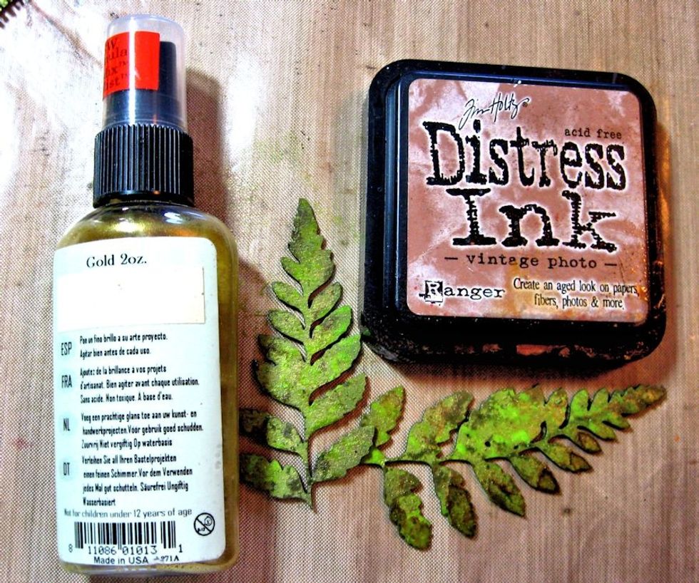 Ink Edges with Vintage Photo DI. Spritz with Tattered Angels Gold Glimmer Mist.