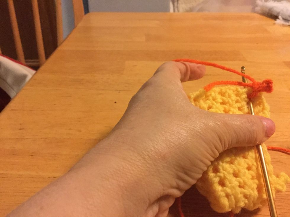 Insert hook into hole between DC and HDC.