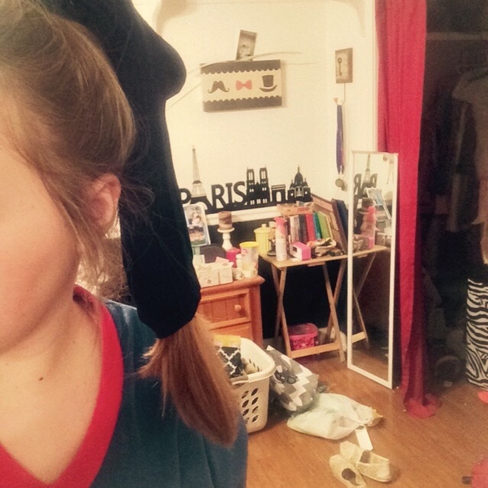 Insert your hair into the sock (it should look like this)