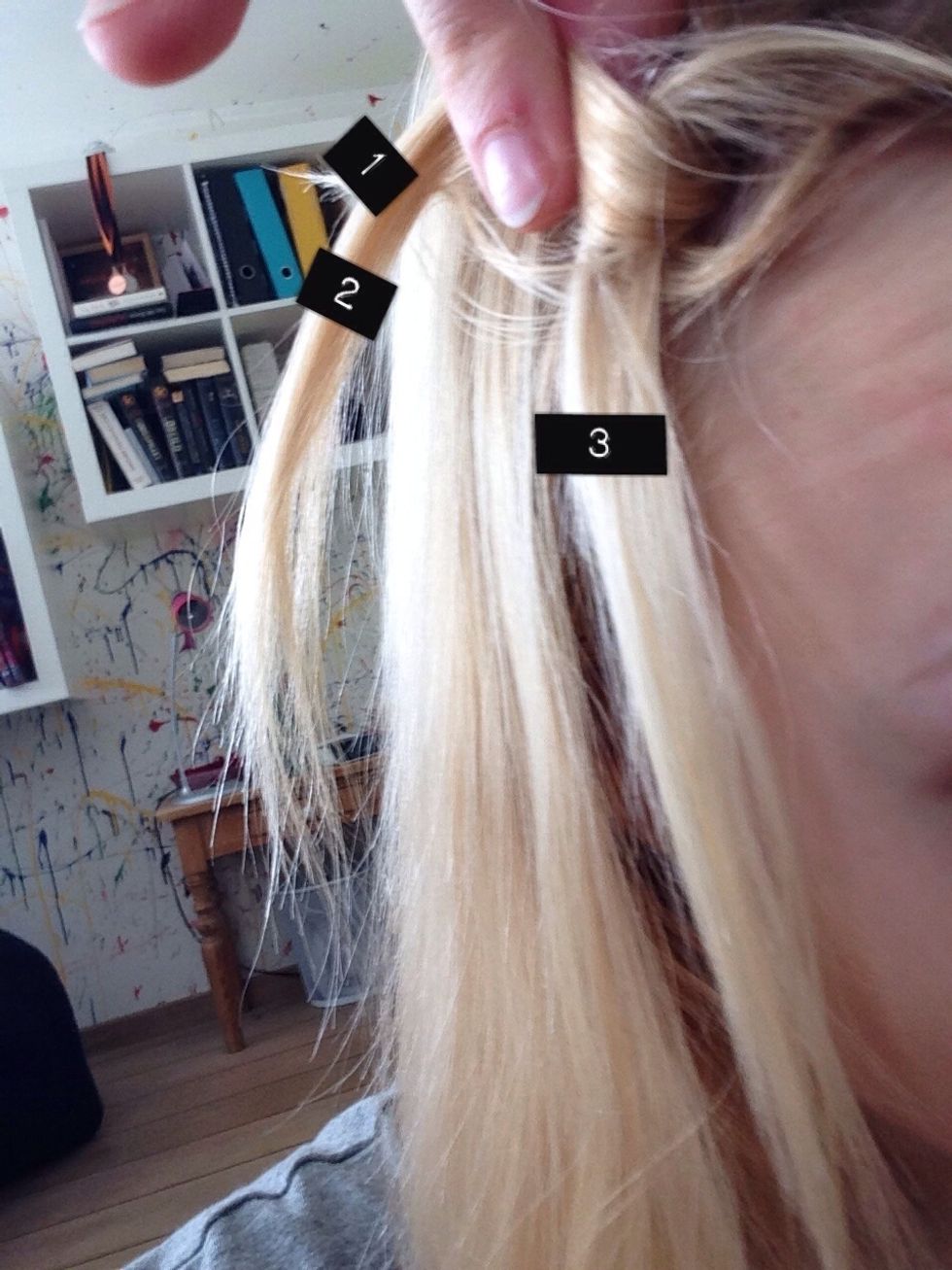 Instead of continueingq the braid, let go of the 3. Section. Continue to braid like this.