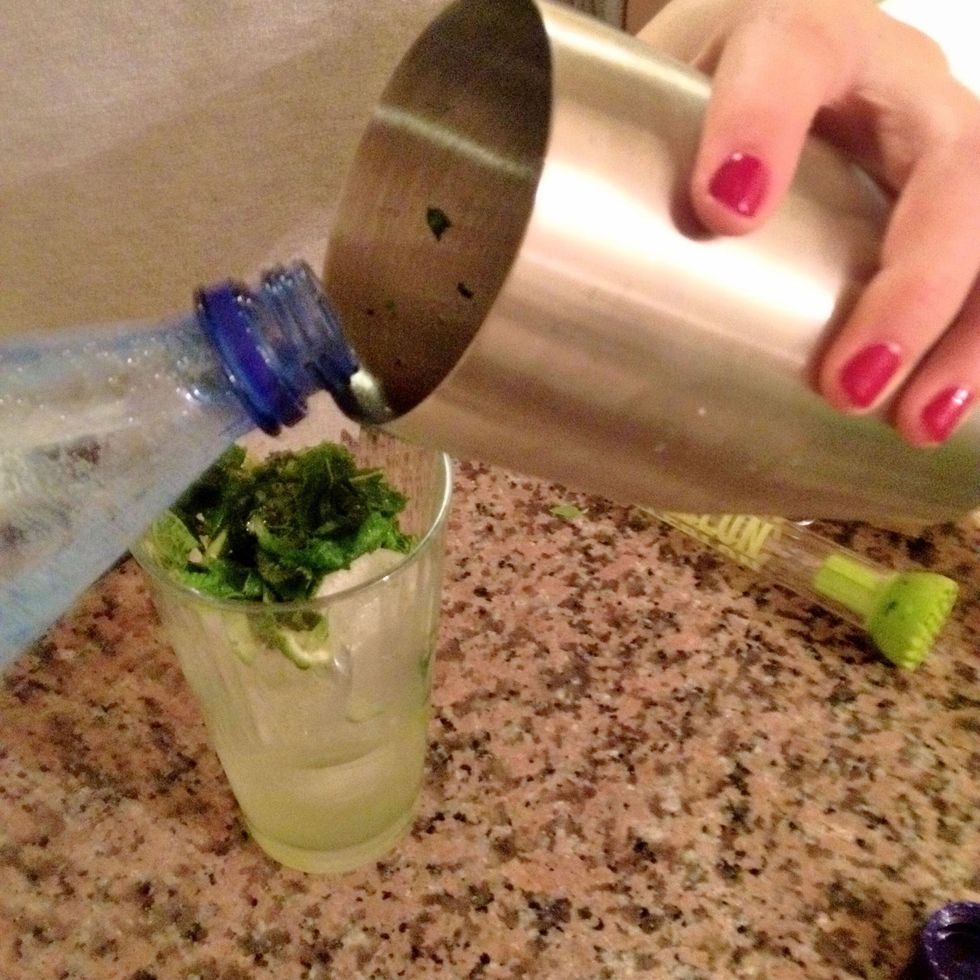 Instead of pouring the soda water straight into your glass, pour it into the mixer first so that you can get all the leftover lime, mint and sugar! Use sprite if you prefer your drink sweeter.