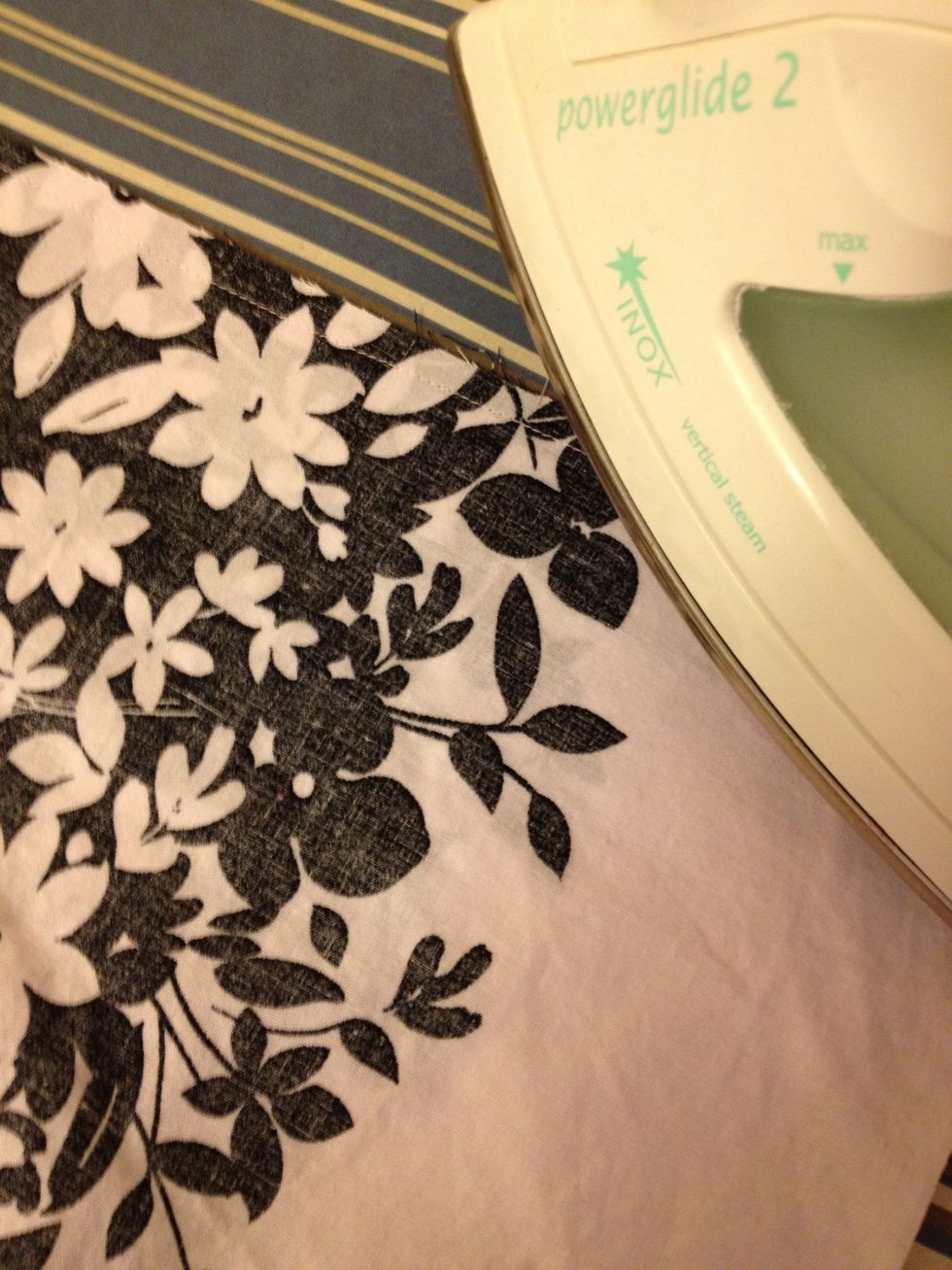 Iron to set seem (see the clean seem allowance that I cut)