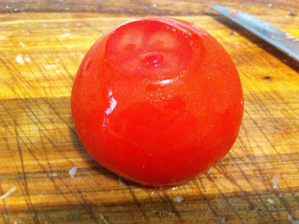 Isn't my tomato red? If I were Snow White I would have preferred a poisoned tomato