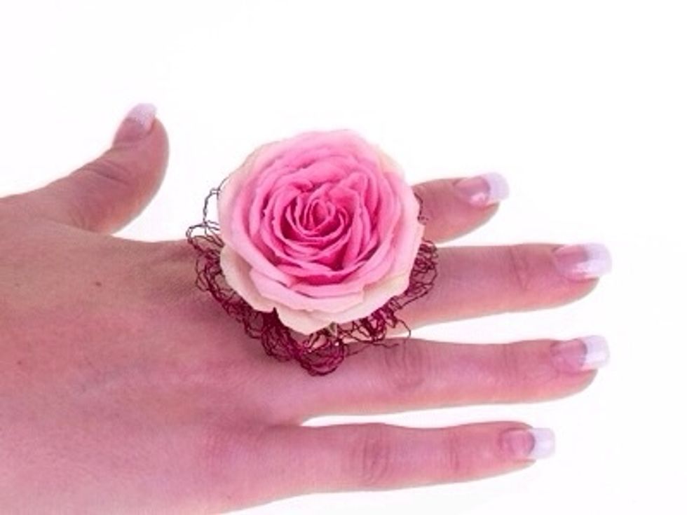 Isn't this fun? And easy too! The base is complete and pretty all by itself. To finish, choose the perfect bloom and glue it in place with the Oasis floral adhesive. Just a dab will do.