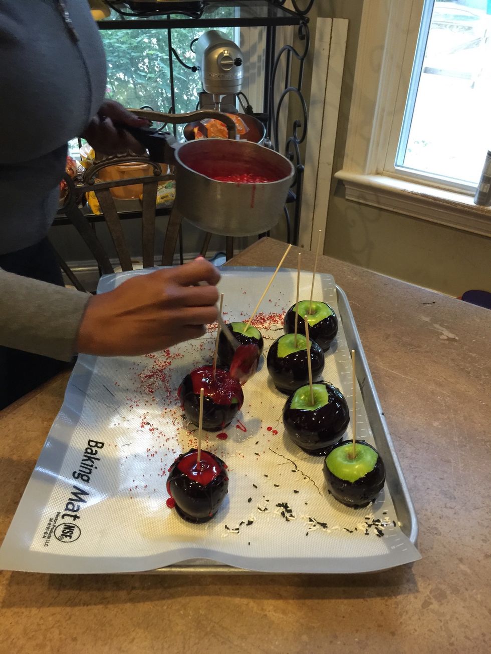 It doesn't take much. So if you make Bleeding Apples you will have enough to dip all red apples too!