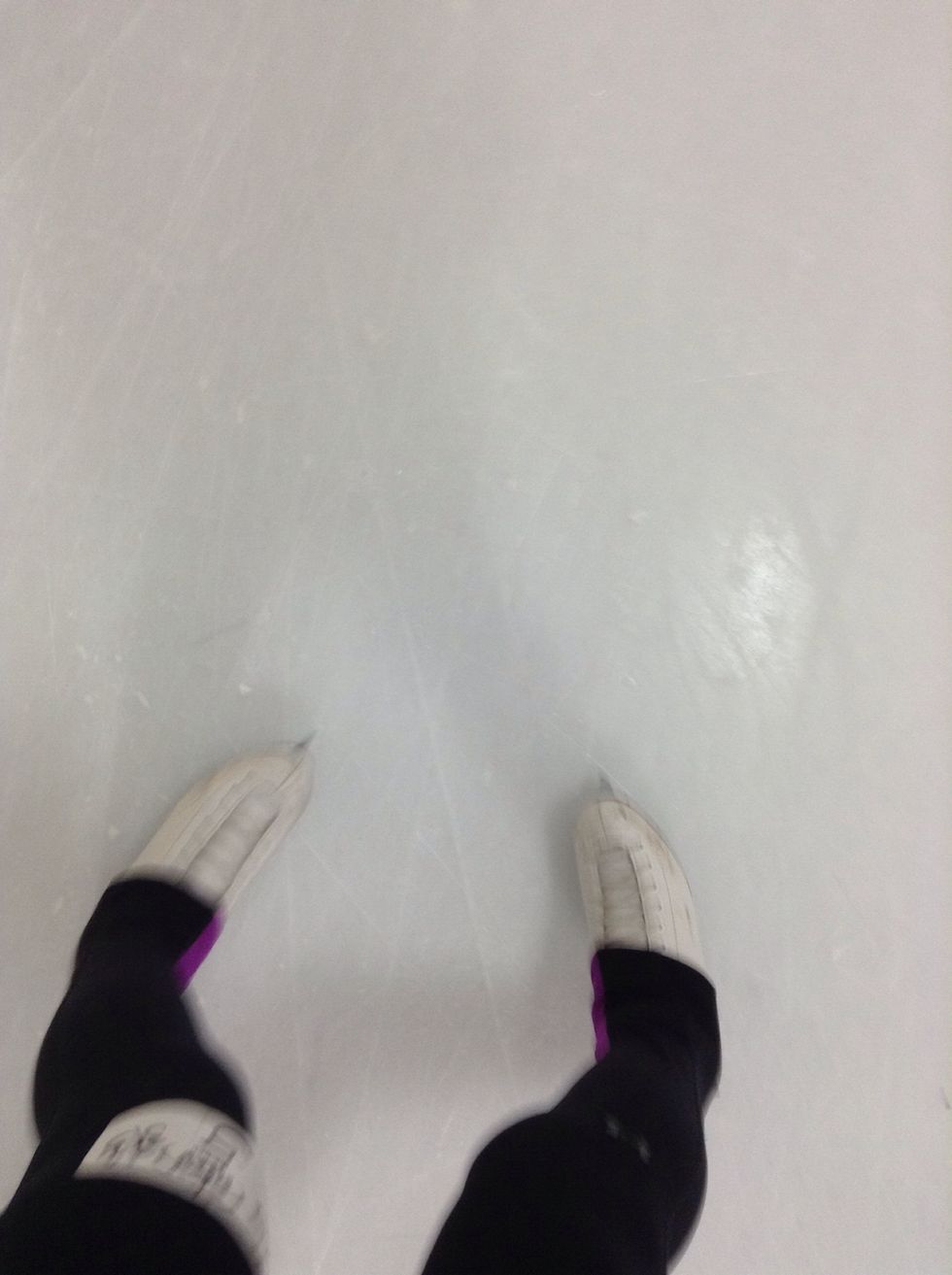 It is very important to be able to confidently and correctly do both forwards, and backwards swizzles, because they are the backbone of figure skating.