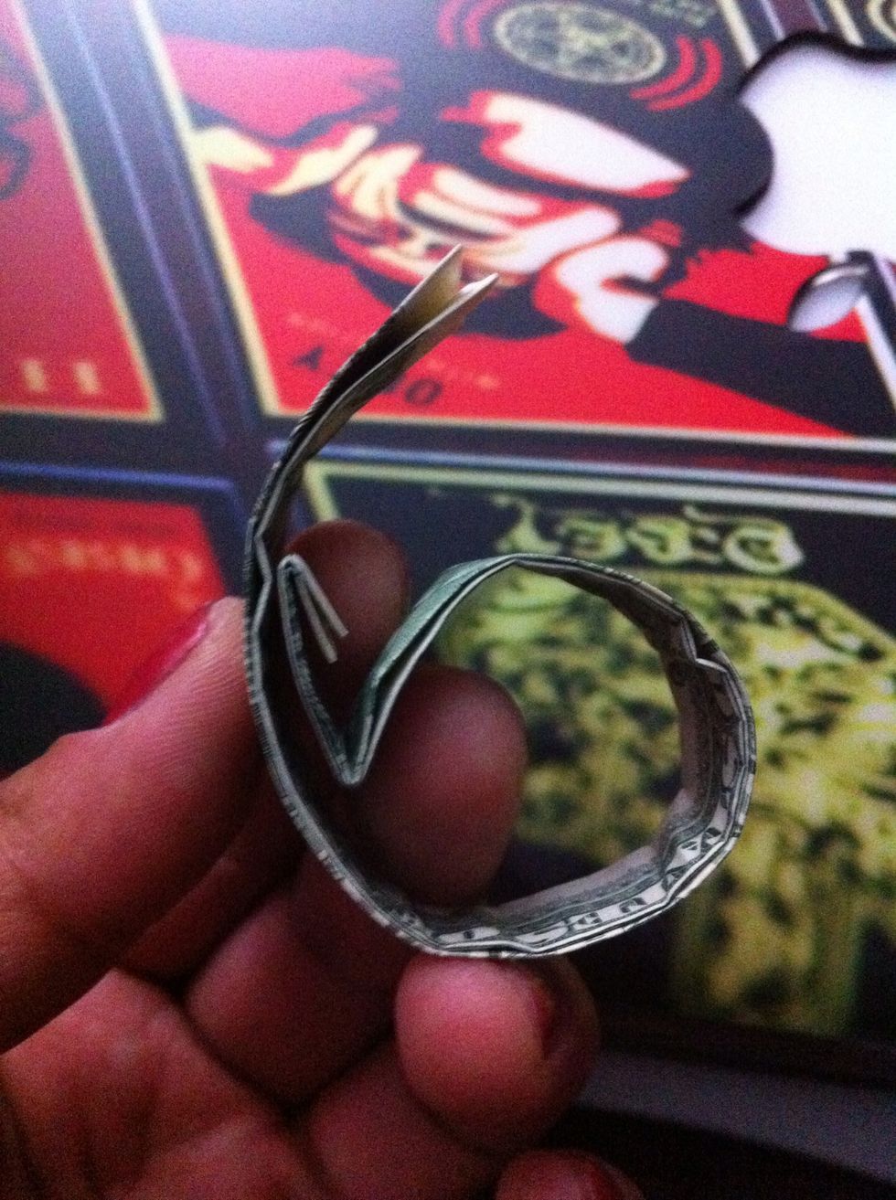 It makes a "number 6" shape.