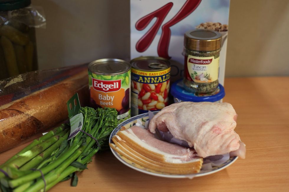 It's bacon, succulent chicken breast with a Tuscan herb butter wrapped in a crunchy Special K crumb. Request by my dear snapguiding friend Tiffany. Let's gather all our ingredients. Easy peasy!!