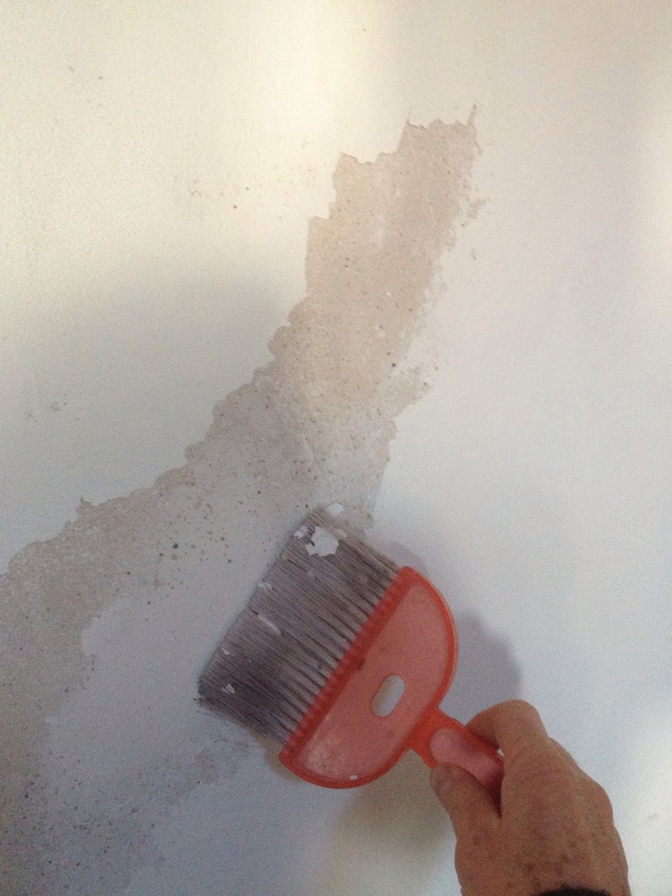 It's better than letting it just fall on the dogs head or rub off on a passing guest. And hey, look what a nice pattern is forming!