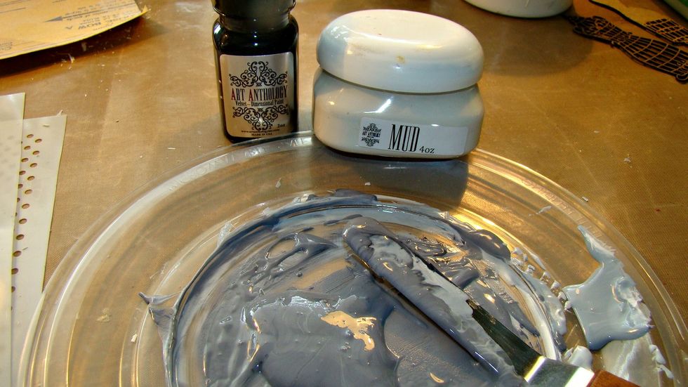 It's easy to color your texture paste using AA's paints and inks. I chose Velvet-Tuxedo to provide a nice blueish gray color for texture.