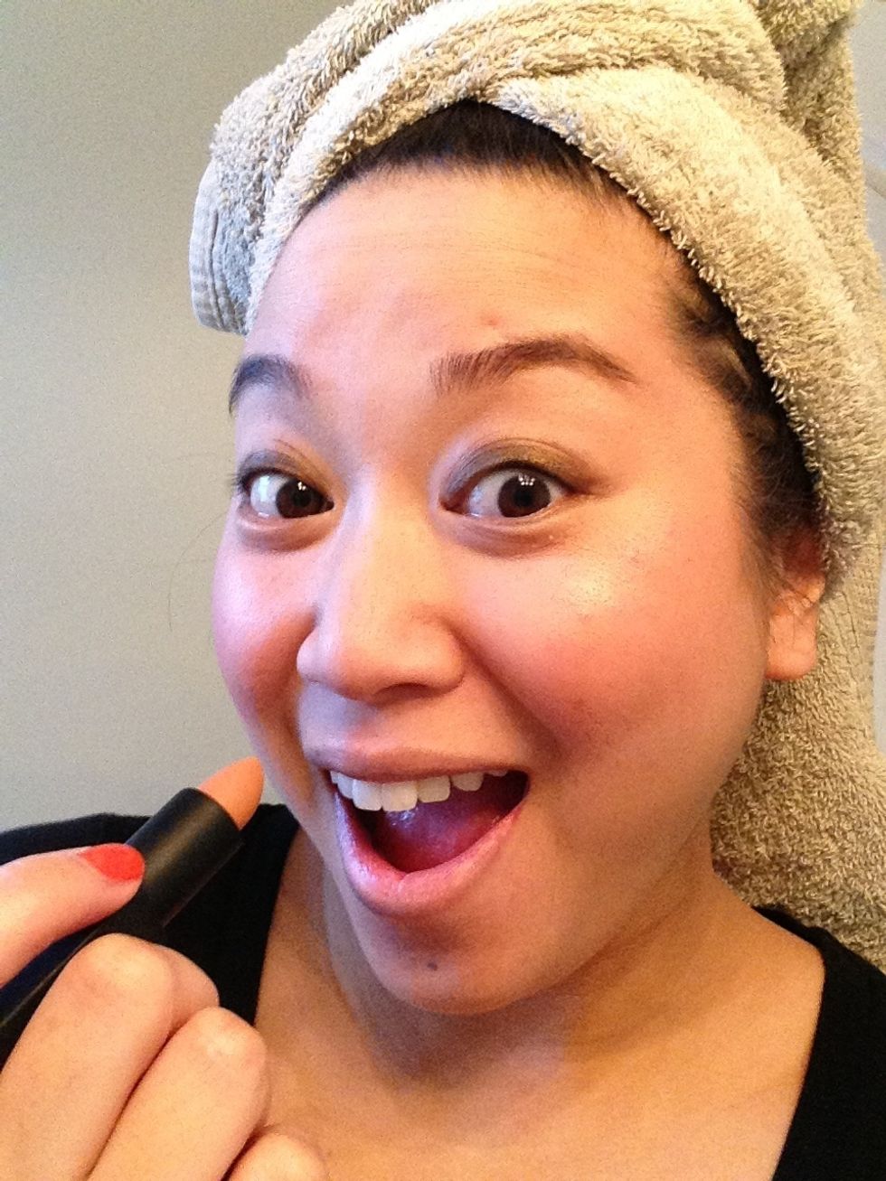 It's lipstick time!!!!! Just apply it straight from the tube and apply it evenly. If you find the colour too nude, take a very pale pink and blend it over your nude colour ...