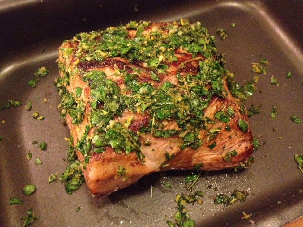 It's now time to put the tenderloin into the oven. Attach the termometer, and set it for 78 degrees (Celsius).